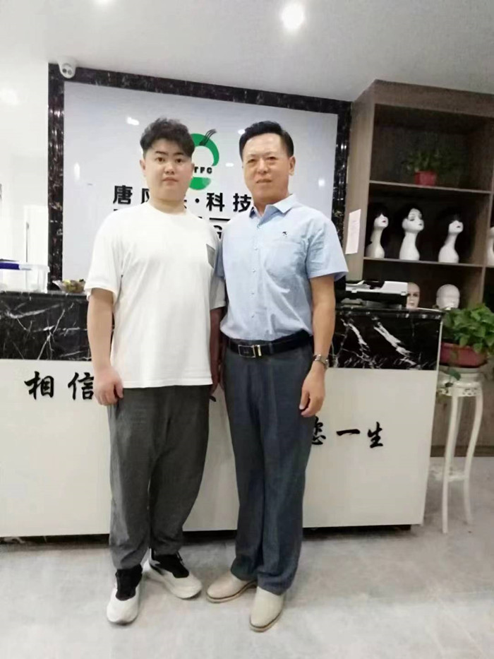 于明奇 \
